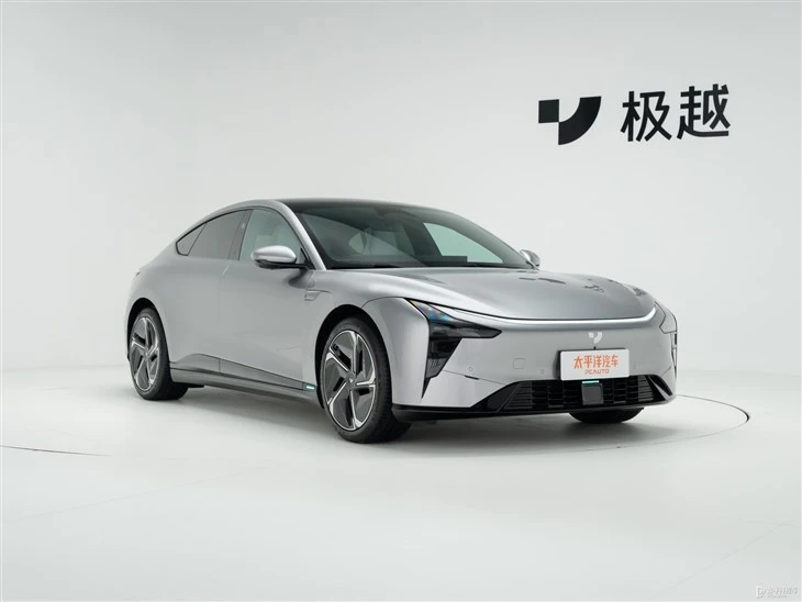 Jiyue 07 4WD Sedan
