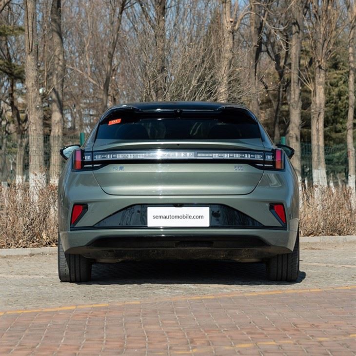 Zeekr 001 AWD premium electric vehicles